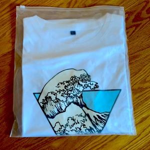 Graphic tee-shirt